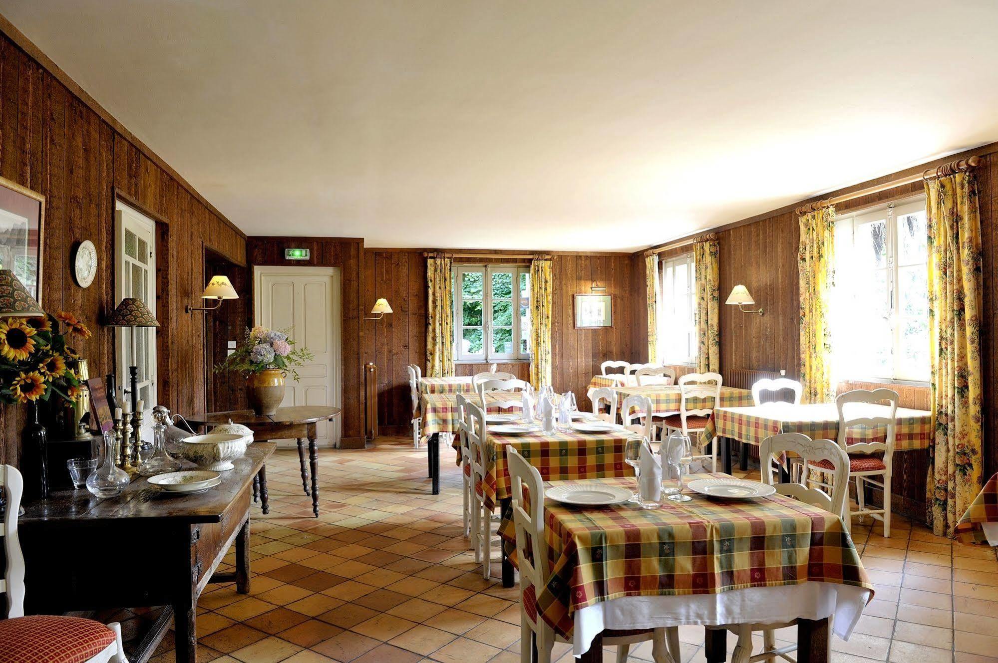 Hotel Les Bains De Secours Sevignacq-Meyracq ภายนอก รูปภาพ