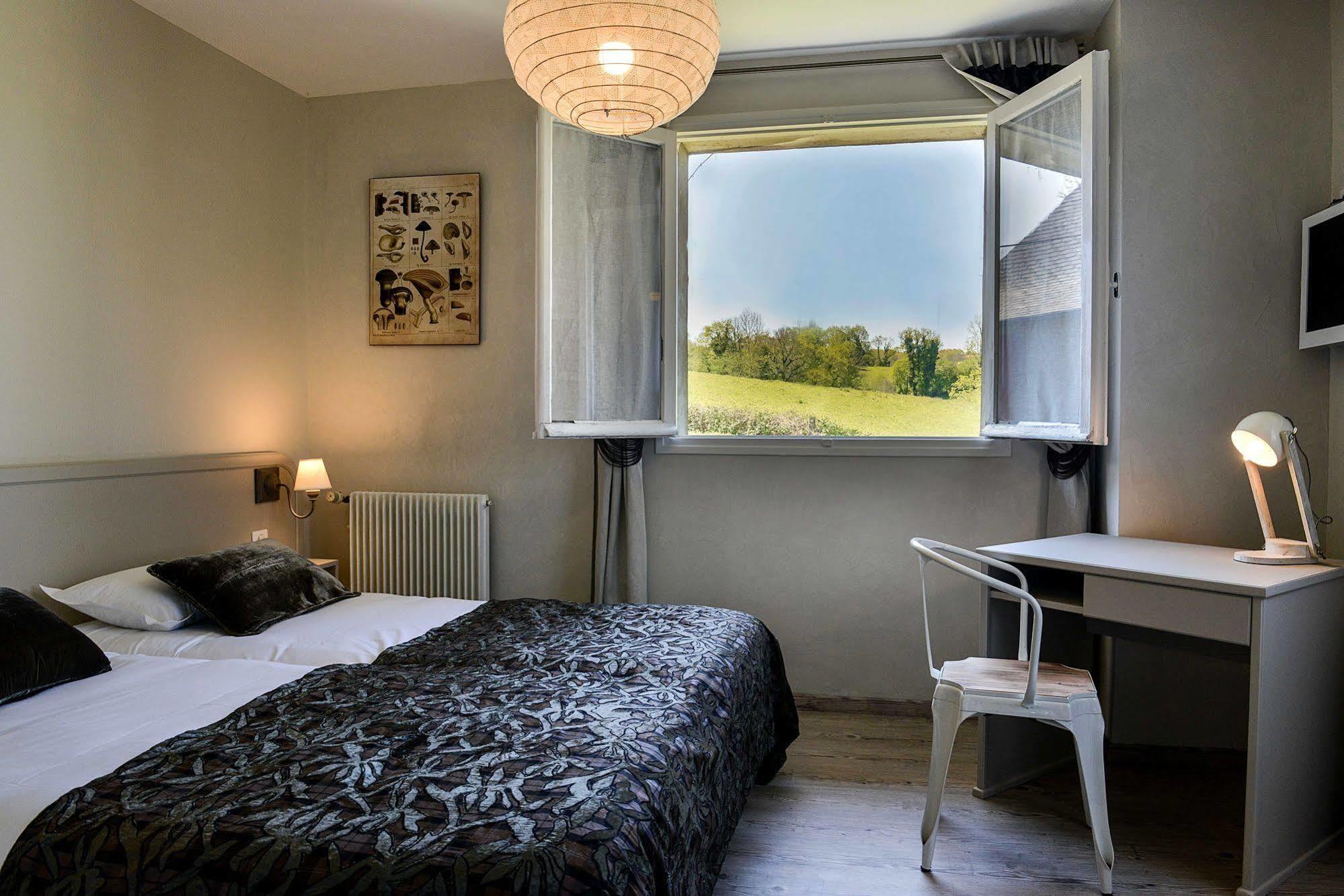 Hotel Les Bains De Secours Sevignacq-Meyracq ภายนอก รูปภาพ